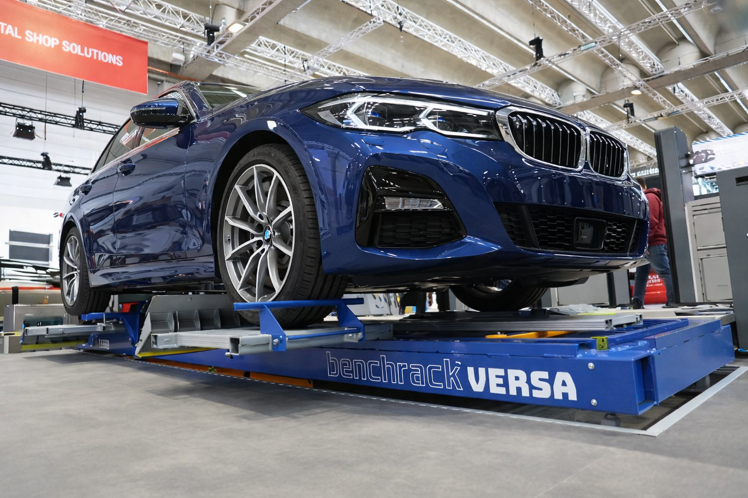 a car on Benchrack Versa lifted off the ground